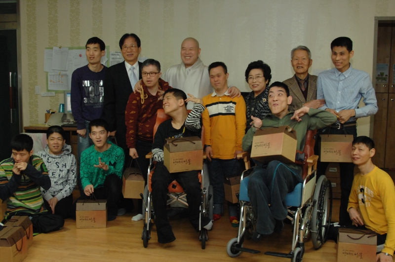 2010.12.24_은평천사원, 명동 구세군 (70)